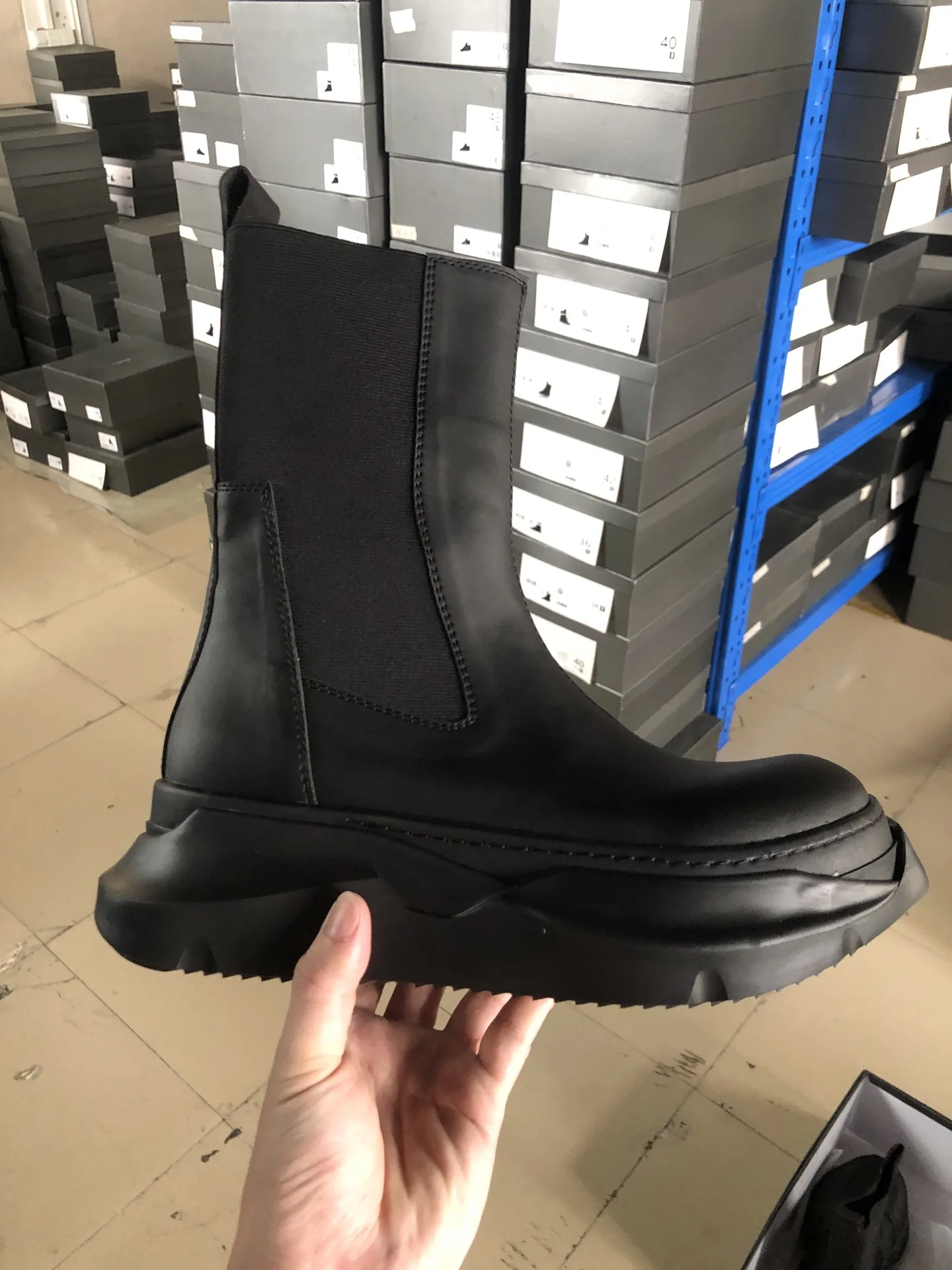 Top Hight Quality Men Casual Shoes Real Leather Womens Tennis Shoes Brand Designer Fashion Design Goth Y2K style RO shoes
Top Hight Quality Men Casual Shoes Real Leather Womens Tennis Shoes Brand Designer Fashion Design Goth Y2K style RO shoes