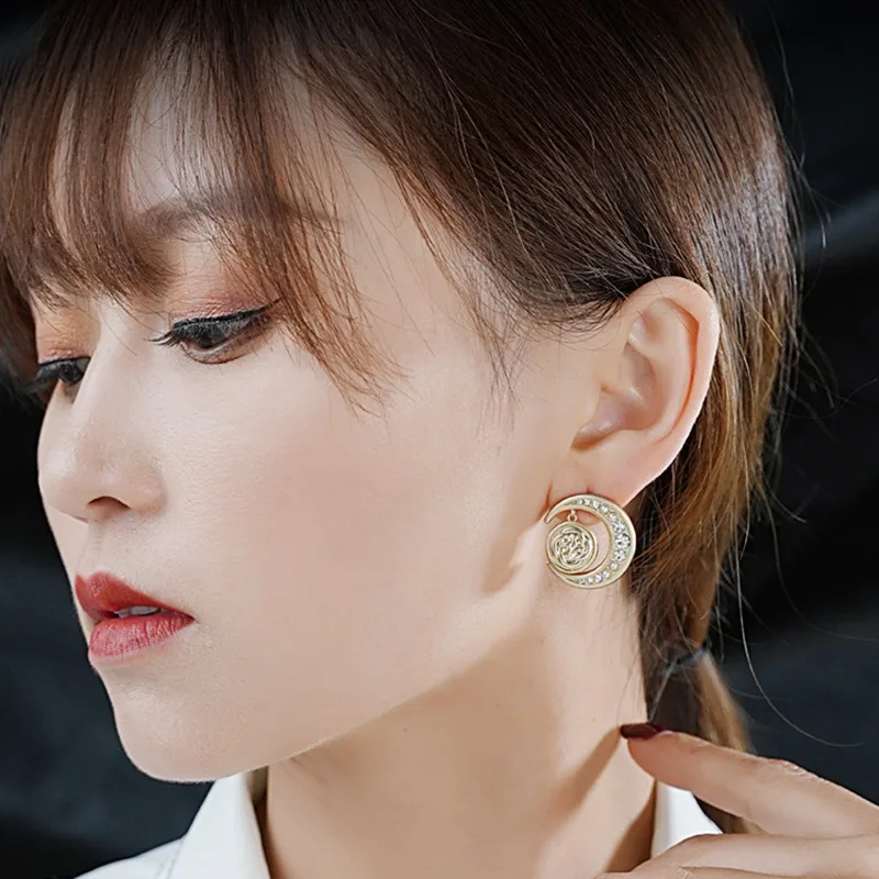 DLR1066 Dixi Brand Original Korean Version of Fashion Earrings, Half-moon Diamond-set Simple and Versatile Pattern Tempe
DLR1066 Dixi Brand Original Korean Version of Fashion Earrings, Half-moon Diamond-set Simple and Versatile Pattern Tempe