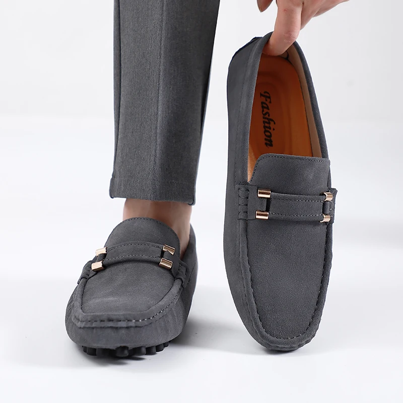 Повседневные мужские лоферы на плоской подошве. Удобные и легкие стили. Повседневная работа. Обувь для отдыха и бизнеса. Новинка высокого качества.
Повседневные мужские лоферы на плоской подошве. Удобные и легкие стили. Повседневная работа. Обувь для отдыха и бизнеса. Новинка высокого качества.