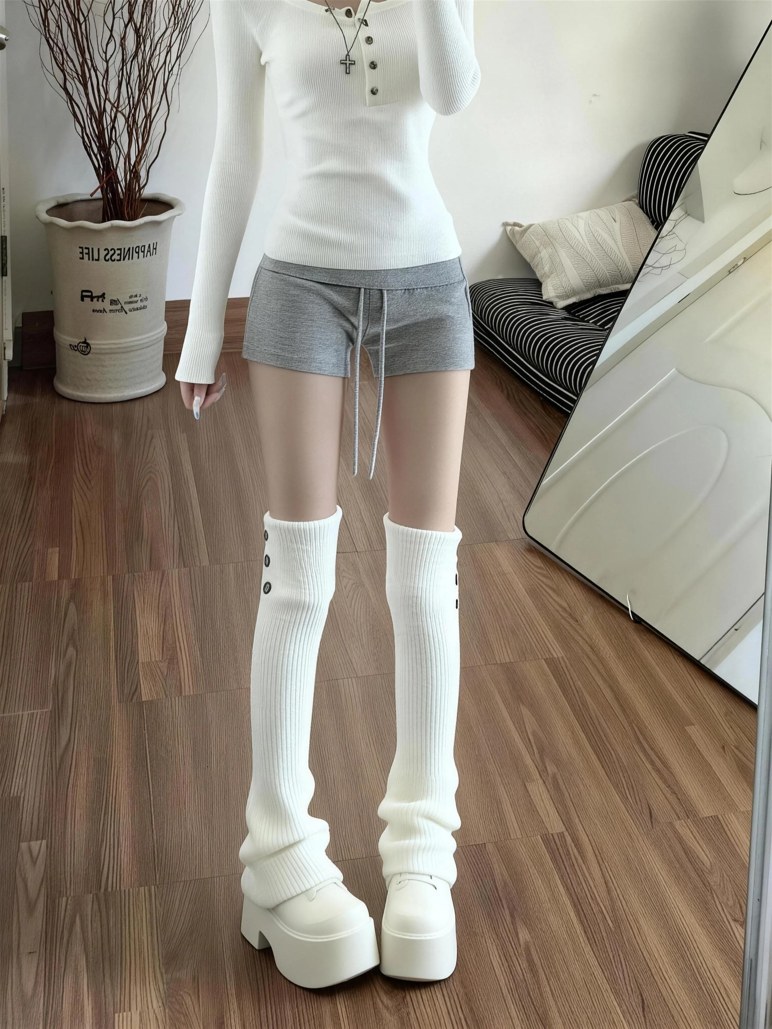 Grey High-Waist A-Line Sports Shorts Women's Summer Casual Running Yoga Hot Pants Outerwear Comfortable Breathable Polyester
Grey High-Waist A-Line Sports Shorts Women's Summer Casual Running Yoga Hot Pants Outerwear Comfortable Breathable Polyester