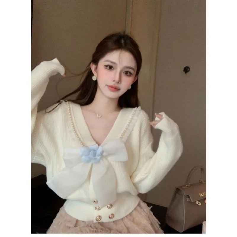 V-neck Slim Knitting Cardigan Coat Women Autumn Winter Fashion Sweet Bow Solid Color Sweater Elegant Temperament Knitwear Tops
V-neck Slim Knitting Cardigan Coat Women Autumn Winter Fashion Sweet Bow Solid Color Sweater Elegant Temperament Knitwear Tops