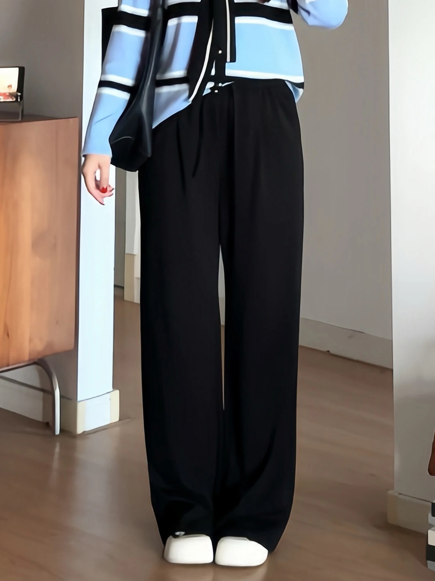 Брюки свободного кроя прямого кроя больших размеров для женщин, скрывающие недостатки фигуры, утягивающие бедра, весенние брюки с высокой талией
Брюки свободного кроя прямого кроя больших размеров для женщин, скрывающие недостатки фигуры, утягивающие бедра, весенние брюки с высокой талией