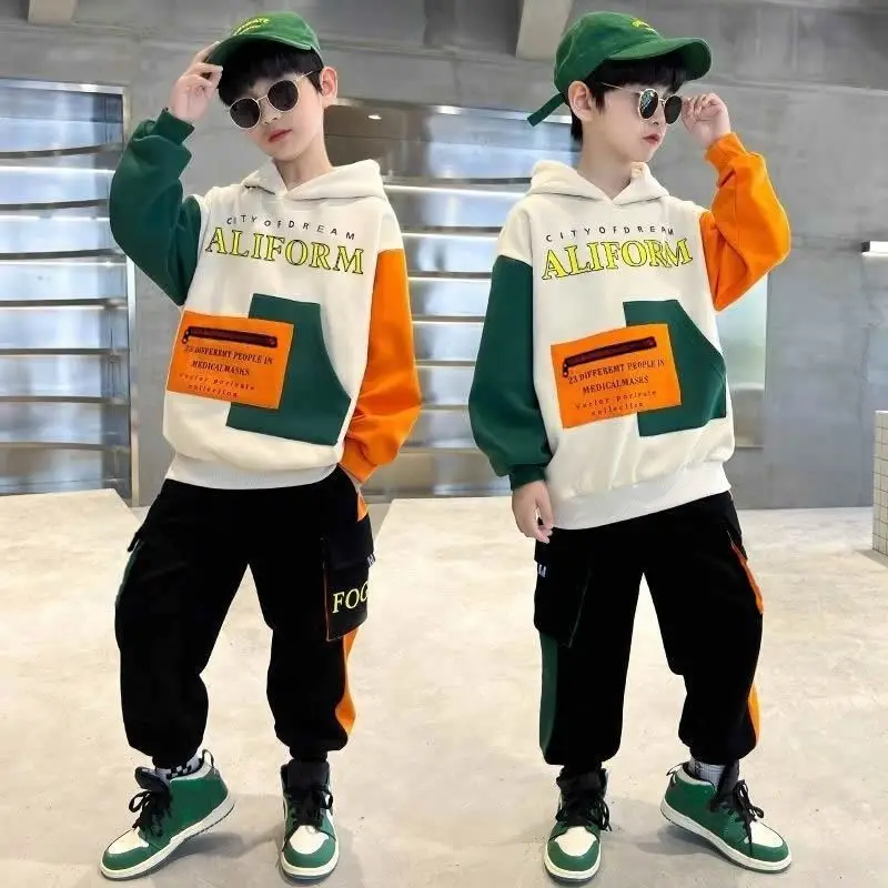 Boys Clothing Sets 2025 Spring New Children Dresses Fashion Hooded Patchwork Letters Print Costume For Boys High Quality
Boys Clothing Sets 2025 Spring New Children Dresses Fashion Hooded Patchwork Letters Print Costume For Boys High Quality