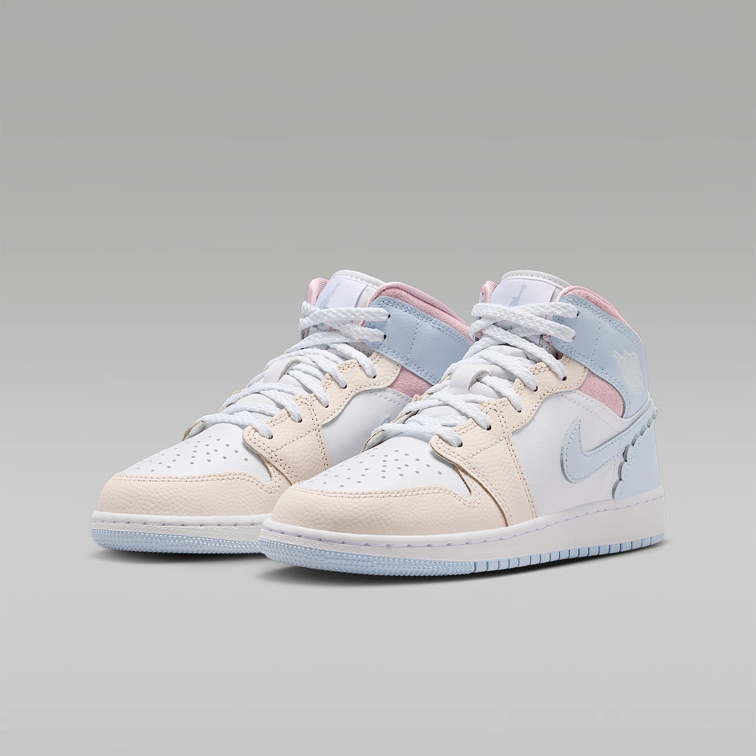Nike Authentic Air Jordan 1 GS Women's Youth Classic Casual Shoes IB7057-403
Nike Authentic Air Jordan 1 GS Women's Youth Classic Casual Shoes IB7057-403