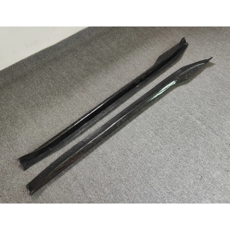 Suitable for the 2019-2020 Porsche 911 992 modified body kit THYT style forged carbon fiber side skirts and body side edges
Suitable for the 2019-2020 Porsche 911 992 modified body kit THYT style forged carbon fiber side skirts and body side edges