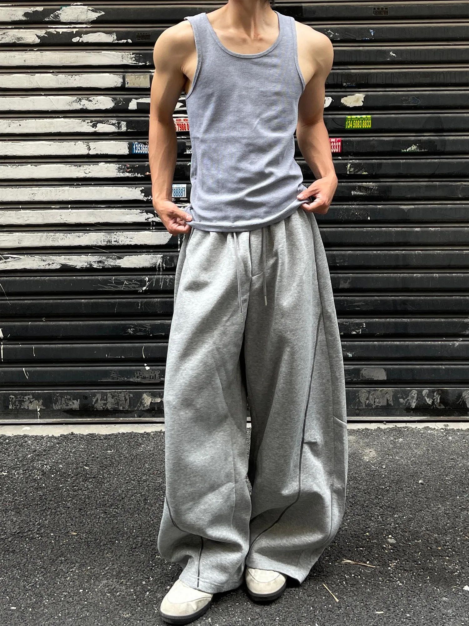 American High Street Retro Decomposition Design Grey Sweat Pants Men Women Fitness Casual Trousers Graffiti Line Wide Leg Pants
American High Street Retro Decomposition Design Grey Sweat Pants Men Women Fitness Casual Trousers Graffiti Line Wide Leg Pants