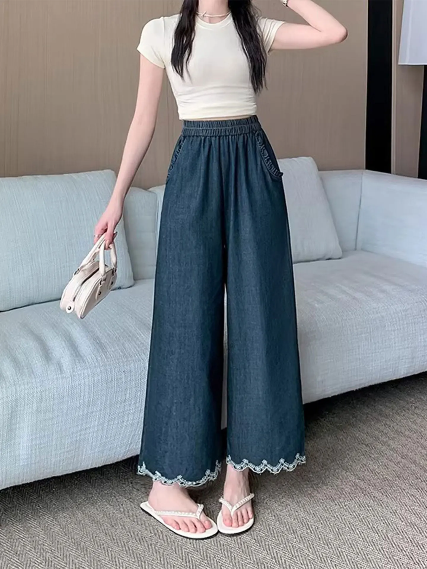 Casual Embroidered Lace High Waist Elastic Wide Leg Nine Point Jeans Women plus Size Spring Season Loose Fit Comfortable Denim
Casual Embroidered Lace High Waist Elastic Wide Leg Nine Point Jeans Women plus Size Spring Season Loose Fit Comfortable Denim