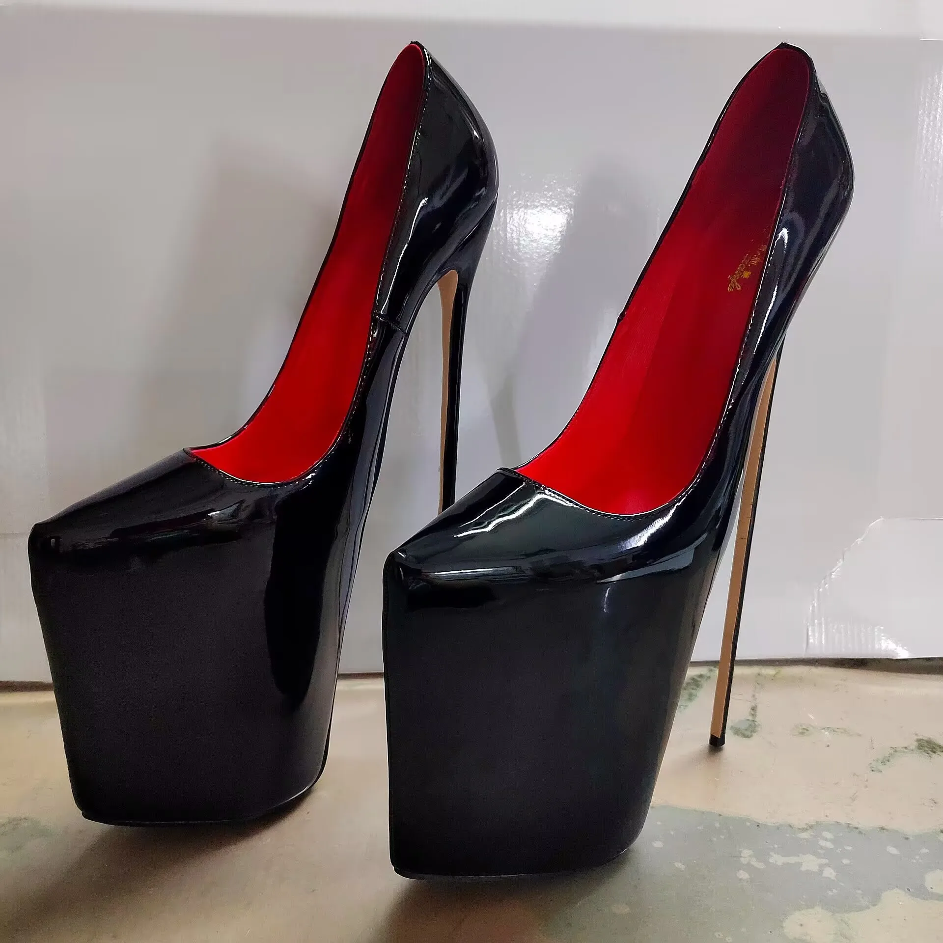Pole Dance High Heels 30 cm Super Extreme Platform Women Pumps Metal Heel Big Size 50 Shiny Holographi Sexy Wen Leisure Heels
Pole Dance High Heels 30 cm Super Extreme Platform Women Pumps Metal Heel Big Size 50 Shiny Holographi Sexy Wen Leisure Heels