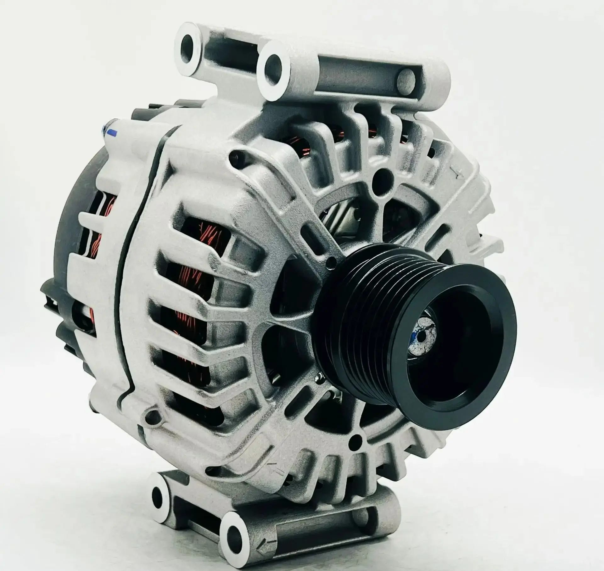 LR160-503E 8972402701 LR160502 LR160503E Alternators for ISUZU Opel
LR160-503E 8972402701 LR160502 LR160503E Alternators for ISUZU Opel