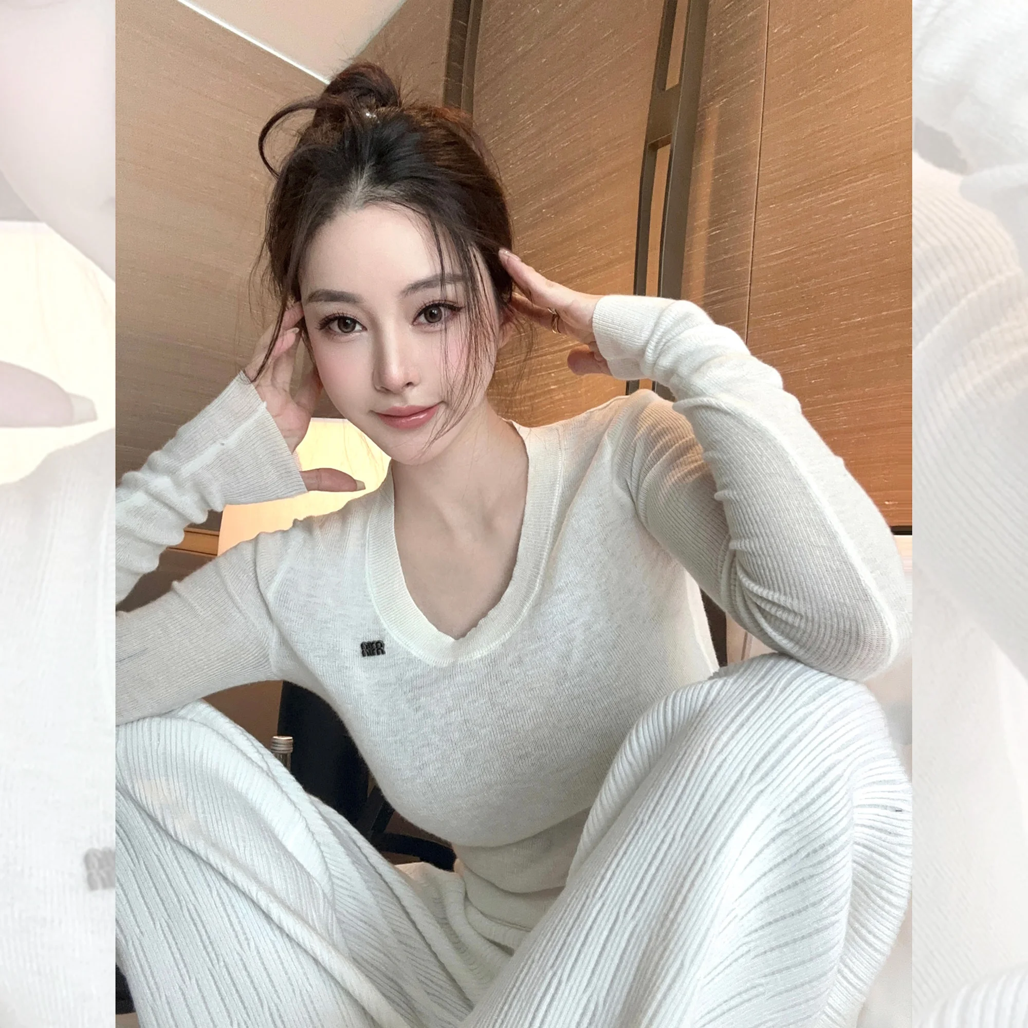 Женский облегающий вязаный свитер-базовый слой, эластичный, высококачественный, корейский стиль, из полиэфирного волокна, с длинными рукавами
Женский облегающий вязаный свитер-базовый слой, эластичный, высококачественный, корейский стиль, из полиэфирного волокна, с длинными рукавами