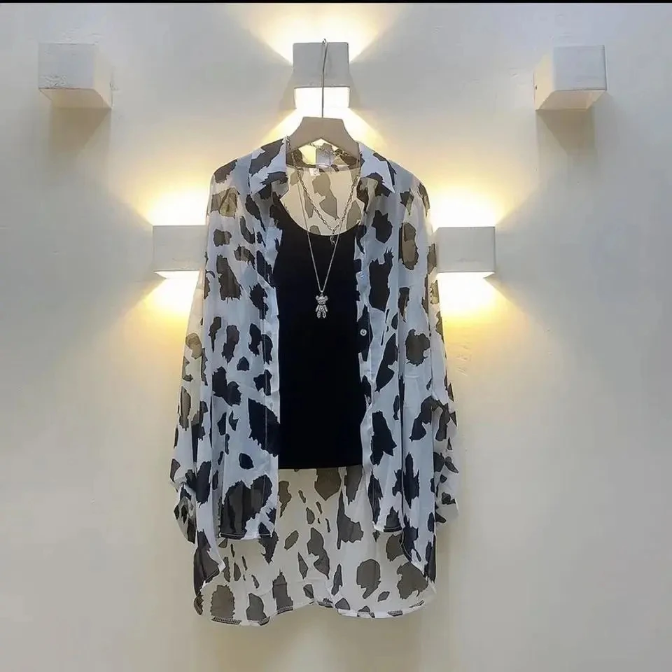 Spring Summer Fashion Leopard Chiffon Turn-down Collar Long Sleeve Sunscreen Womens Clothes Fashionable Buttons Loose Thin Top
Spring Summer Fashion Leopard Chiffon Turn-down Collar Long Sleeve Sunscreen Womens Clothes Fashionable Buttons Loose Thin Top