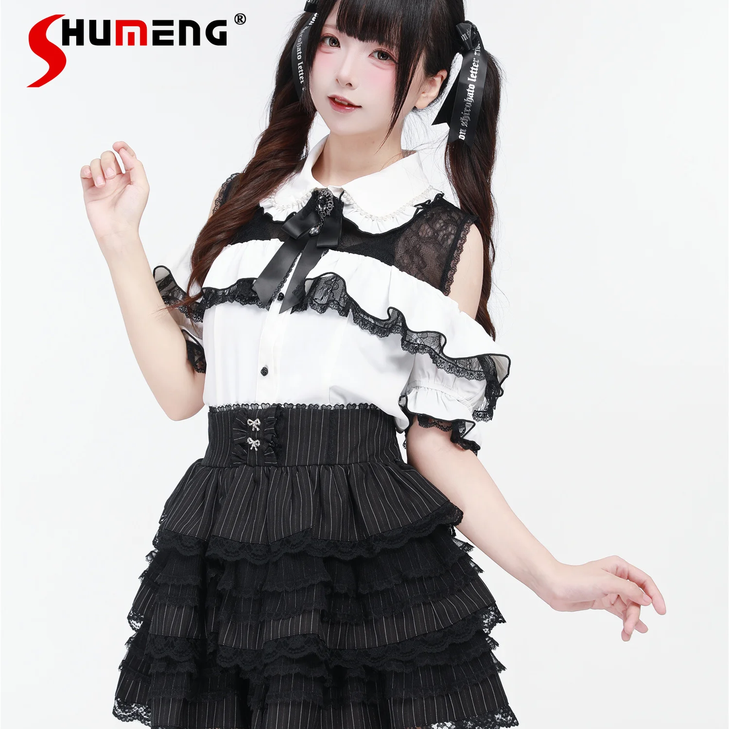 Japanese Mine Style Blouse Pearl Bead Doll Collar Lace Splicing Off-shoulder Short Sleeve Sweet Versatile Lolita Shirt Top Women
Japanese Mine Style Blouse Pearl Bead Doll Collar Lace Splicing Off-shoulder Short Sleeve Sweet Versatile Lolita Shirt Top Women