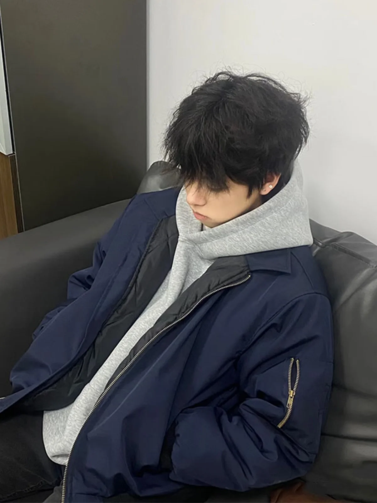 Мужская хлопковая куртка-бомбер в американском стиле, осенне-зимняя, с воротником-бомбер, утепленная, теплая, с длинными рукавами, на молнии
Мужская хлопковая куртка-бомбер в американском стиле, осенне-зимняя, с воротником-бомбер, утепленная, теплая, с длинными рукавами, на молнии