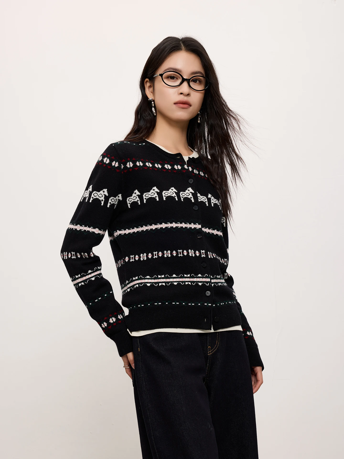 Faionable Knitted Woolen Cardigan Island Sweater Year Limited Edition Mascha Jaimin Ladies Long Sve round Ne Kni...
Faionable Knitted Woolen Cardigan Island Sweater Year Limited Edition Mascha Jaimin Ladies Long Sve round Ne Kni...