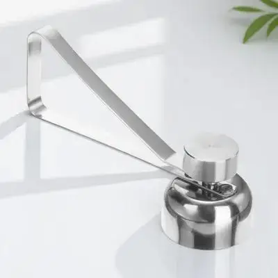 1pc Stainless Steel Opener Kitchen Gadget For Eggshell Cutting Portable Egg Separator Tool Smooth Rim Design Silver
1pc Stainless Steel Opener Kitchen Gadget For Eggshell Cutting Portable Egg Separator Tool Smooth Rim Design Silver