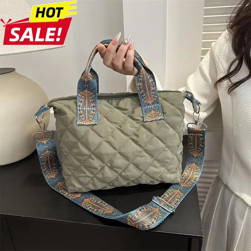 Женская сумка-тоут с широким плечевым ремнем, осенне-зимняя, ромбовидная, из хлопка, большая вместимость, универсальная, для шопинга, 1 шт. Быстрая доставка 4-6 дня Прибытие
Женская сумка-тоут с широким плечевым ремнем, осенне-зимняя, ромбовидная, из хлопка, большая вместимость, универсальная, для шопинга, 1 шт. Быстрая доставка 4-6 дня Прибытие