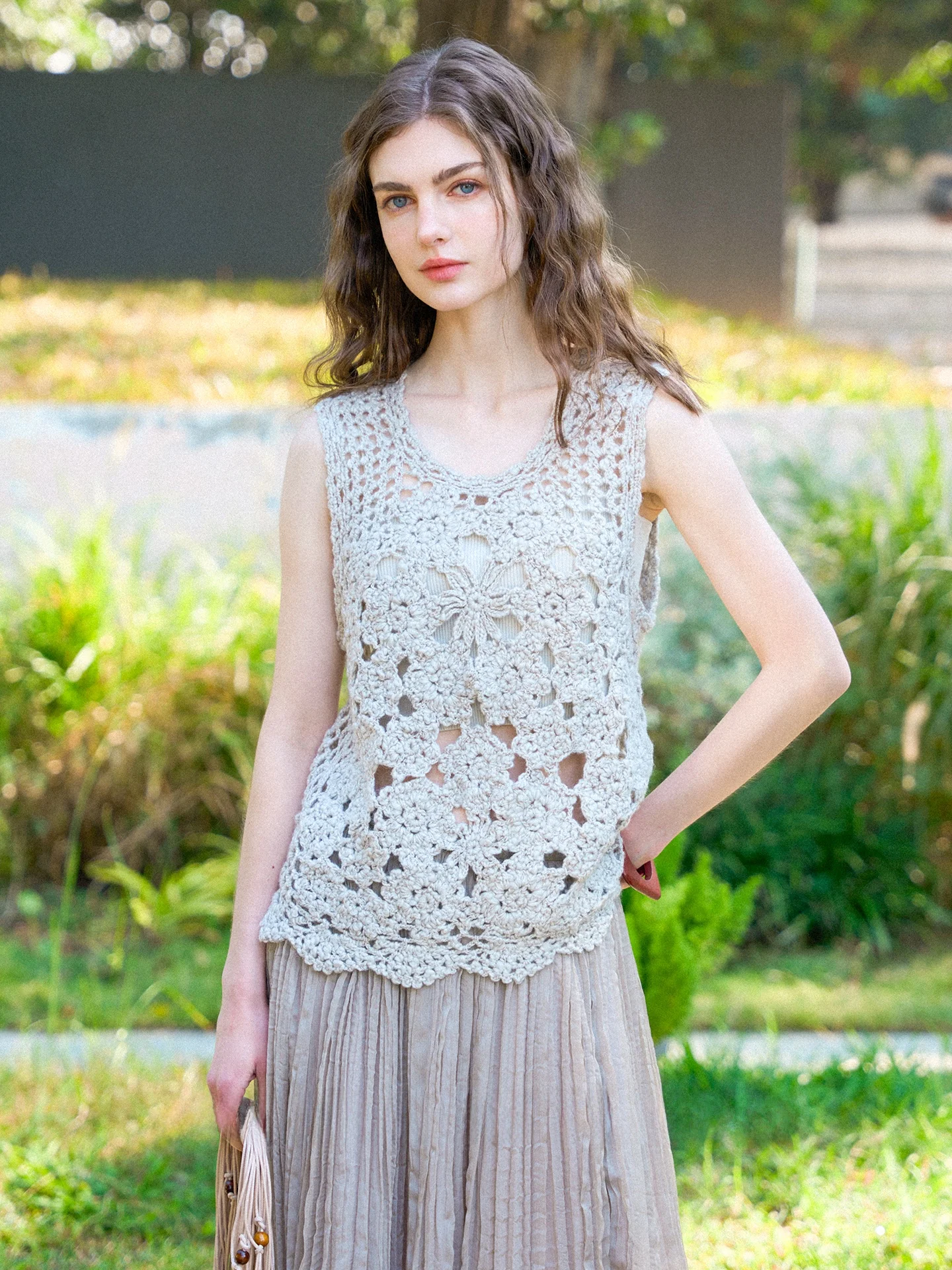 Miorastudio Vintage Handmade Loose 3D Crochet Hollow out Vest Soft Knitted irt Women's Faion Spring ort V-Ne Rose Pat...
Miorastudio Vintage Handmade Loose 3D Crochet Hollow out Vest Soft Knitted irt Women's Faion Spring ort V-Ne Rose Pat...