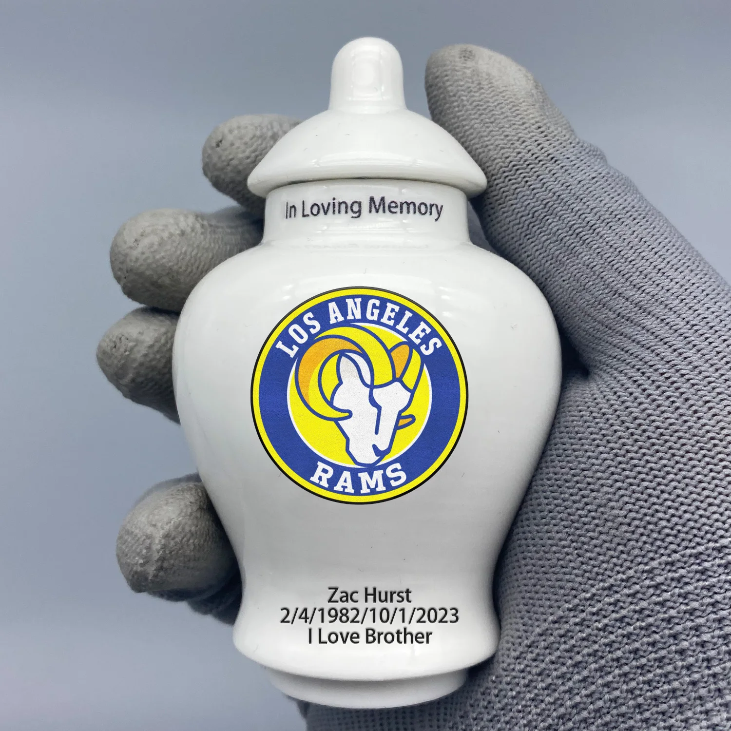 Mini Urn for Los Angeles Rams-themed Logo Custom Urn.Send me the name/date you want to appear on the urn by Remarks Message.
Mini Urn for Los Angeles Rams-themed Logo Custom Urn.Send me the name/date you want to appear on the urn by Remarks Message.