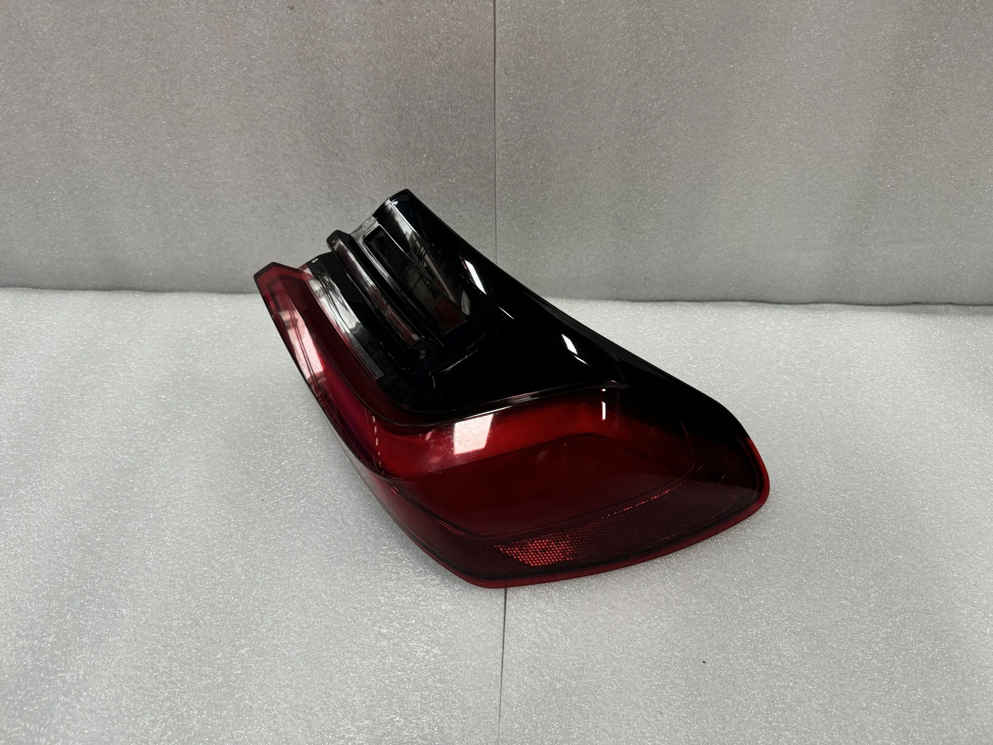 Factory Hot Selling High Quality LED Taillights Suitable For G11 G12 LCI Taillights 9854642 2021-2023 G11 LED Taillights OE
Factory Hot Selling High Quality LED Taillights Suitable For G11 G12 LCI Taillights 9854642 2021-2023 G11 LED Taillights OE