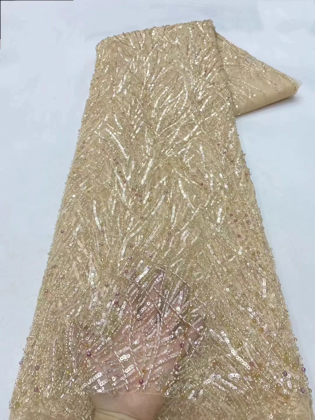 Haute Couture Luxury Sequins Beades Lace Fabrics 2024 Nigerian Net Mesh Lace Fabric High Quality French Lace Fabric For Dresses
Haute Couture Luxury Sequins Beades Lace Fabrics 2024 Nigerian Net Mesh Lace Fabric High Quality French Lace Fabric For Dresses