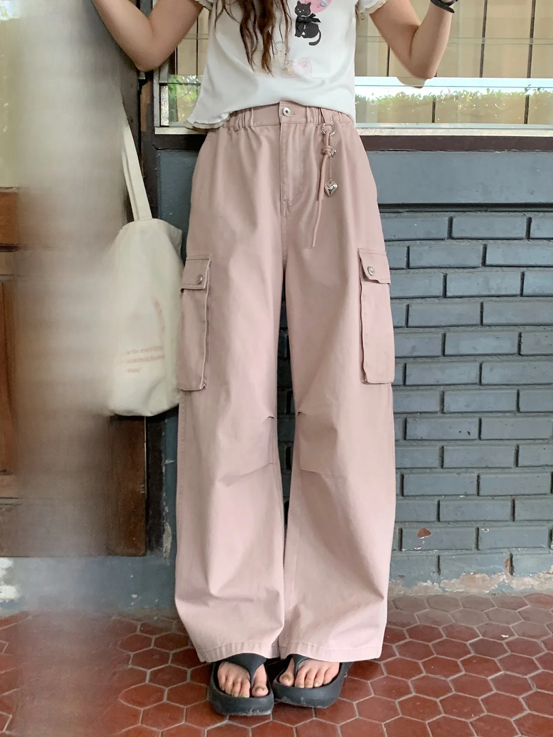 Cool Casual Wide Leg Workwear Jeans Women's Loose Straight Loose Trousers American Style Knife Jeans High Waist Denim
Cool Casual Wide Leg Workwear Jeans Women's Loose Straight Loose Trousers American Style Knife Jeans High Waist Denim