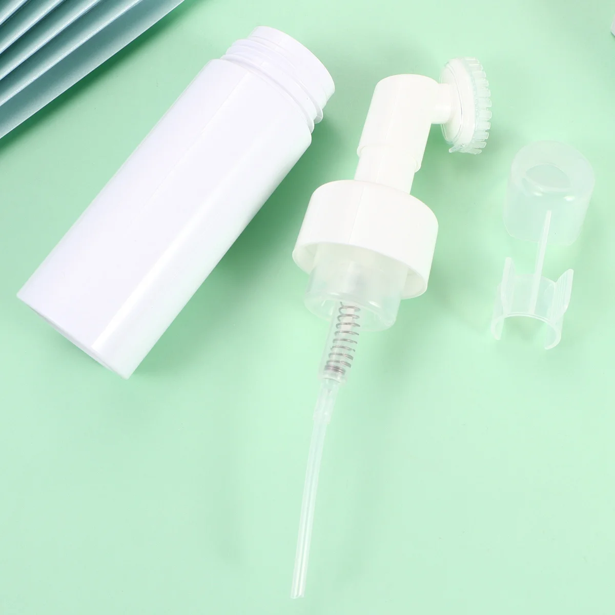 2Pcs Lightweight Cosmetics Bubble Bottles Portable Sub Bottle Brush Head Multi-Purpose Travel Home Empty Bottle Sub
2Pcs Lightweight Cosmetics Bubble Bottles Portable Sub Bottle Brush Head Multi-Purpose Travel Home Empty Bottle Sub