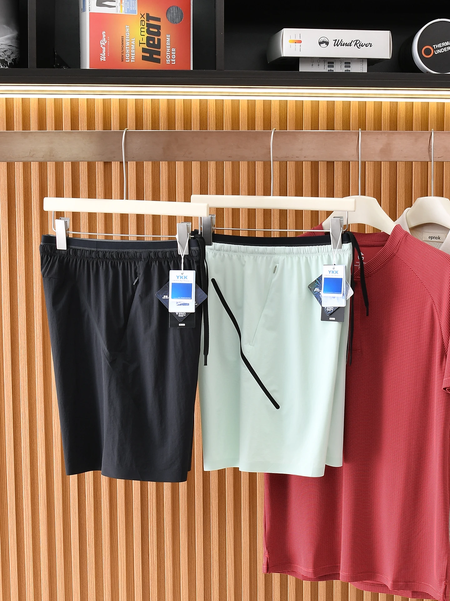 Ultra-Thin Breathable Waterproof Glue Process Summer Men's Outdoor Leisure Cool Quick Dry Shorts Nylon Spandex Elastic Waist
Ultra-Thin Breathable Waterproof Glue Process Summer Men's Outdoor Leisure Cool Quick Dry Shorts Nylon Spandex Elastic Waist