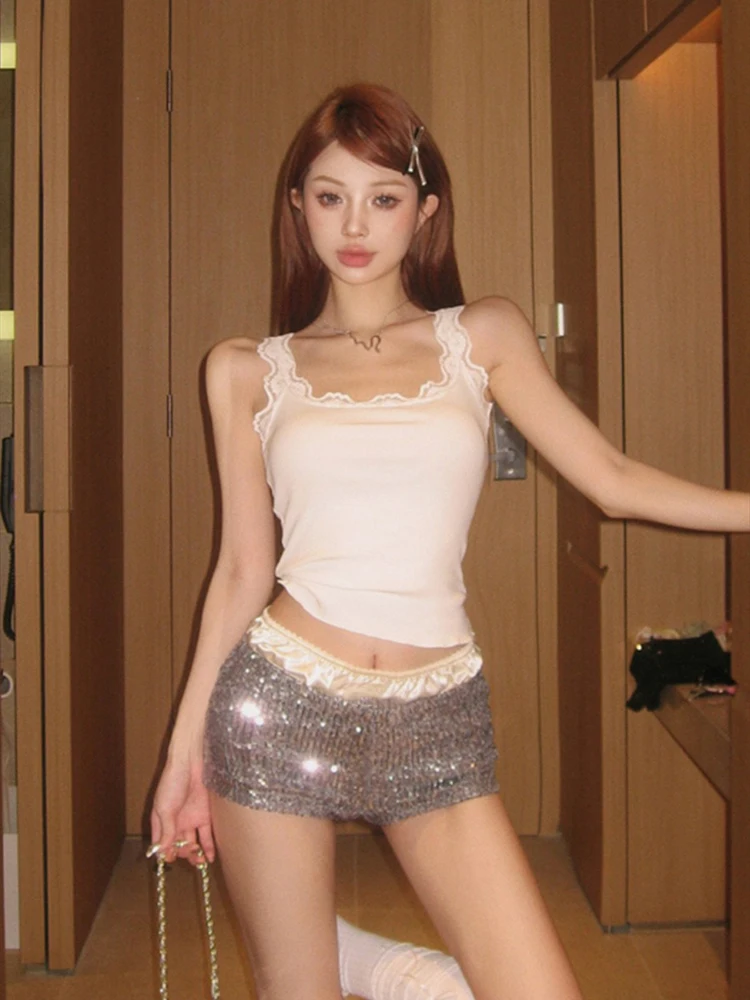 Retro sexy pure desire spicy girl lace camisole vest+layered satin sequined shorts summer new casual set for women
Retro sexy pure desire spicy girl lace camisole vest+layered satin sequined shorts summer new casual set for women