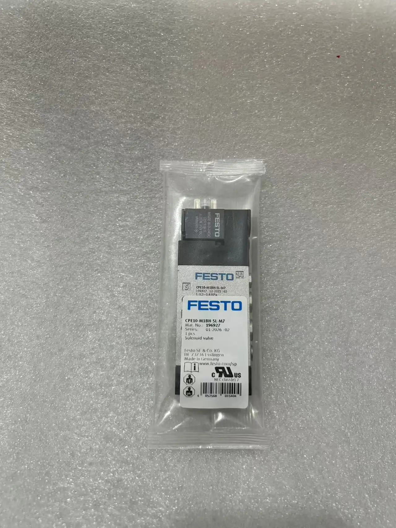 Solenoid valve CPE10-M1BH-5L-M7 196927
Solenoid valve CPE10-M1BH-5L-M7 196927