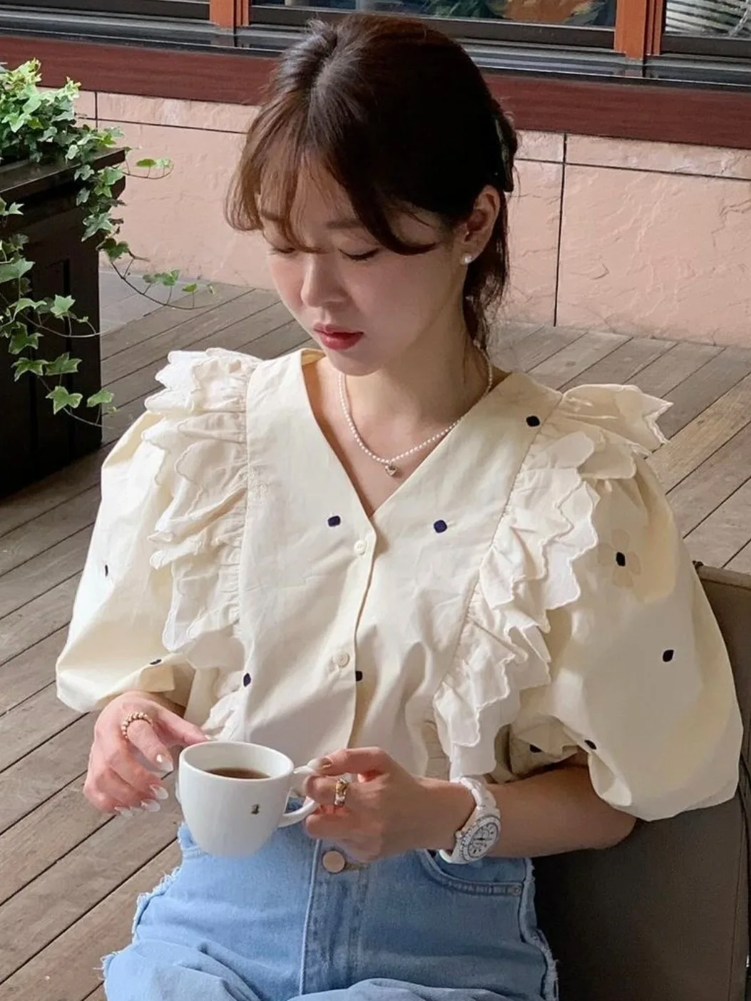 Chic Summer Sweet Anti-Aging V-Ne Heavy Embroidery Loose Versatile Lace Trim ort Sve irt Women's Faion Commute Sle
Chic Summer Sweet Anti-Aging V-Ne Heavy Embroidery Loose Versatile Lace Trim ort Sve irt Women's Faion Commute Sle