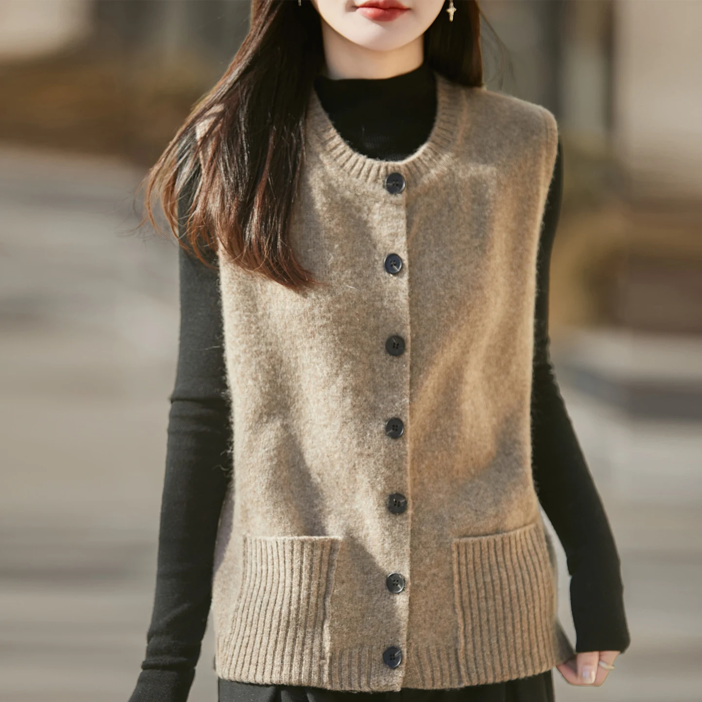 Autumn Winter Women Wool Waistcoat O-neck Sleeveless Cardigan 100% Merino Wool Knitwear Basic Cashmere Loose Long Sweater Vest
Autumn Winter Women Wool Waistcoat O-neck Sleeveless Cardigan 100% Merino Wool Knitwear Basic Cashmere Loose Long Sweater Vest