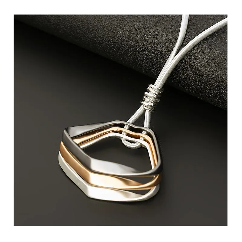 Pendant Sweater Chain New Women's Alloy Mixed Color Long Fashion Jewelry Retro Simple Necklace
Pendant Sweater Chain New Women's Alloy Mixed Color Long Fashion Jewelry Retro Simple Necklace