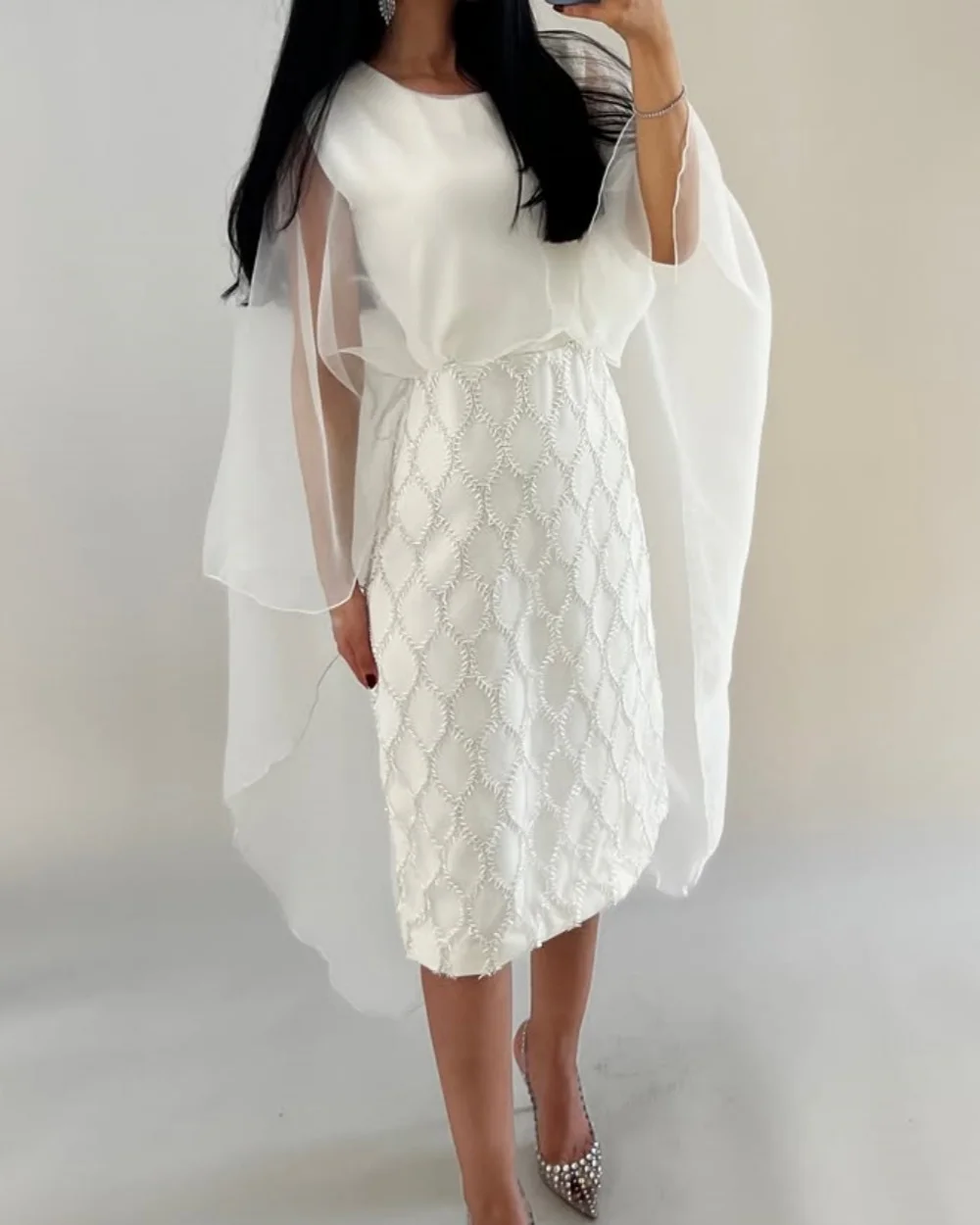 Индивидуальные современные женские вечерние платья из джерси с плиссировкой и стразами, прямого кроя, сексуальные, с круглым вырезом, без рукавов, длиной до колена
Индивидуальные современные женские вечерние платья из джерси с плиссировкой и стразами, прямого кроя, сексуальные, с круглым вырезом, без рукавов, длиной до колена