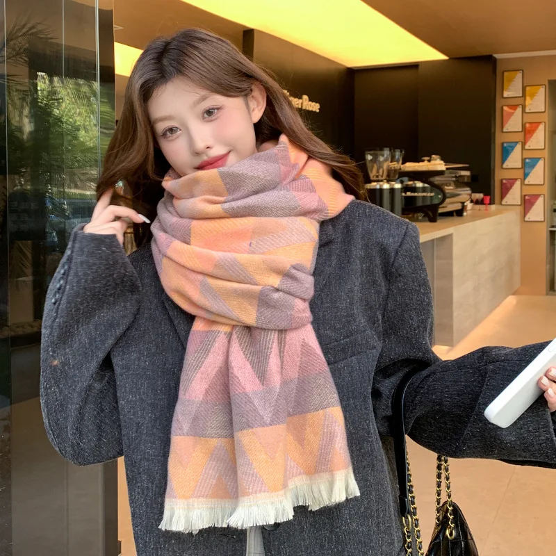 Высококачественный утолщенный волнистый шарф для девочек, зимний корейский осенне-зимний шарф, новинка 2024, большая шаль
Высококачественный утолщенный волнистый шарф для девочек, зимний корейский осенне-зимний шарф, новинка 2024, большая шаль