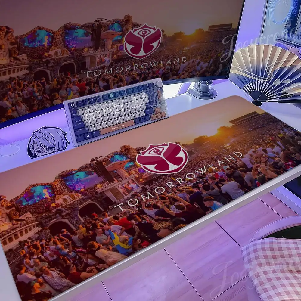 Коврик для мыши TOMORROWLAND Music Festival 1000x500 Taro Sakamoto Days XXL, большие игровые нескользящие офисные коврики для клавиатуры, настольный коврик
Коврик для мыши TOMORROWLAND Music Festival 1000x500 Taro Sakamoto Days XXL, большие игровые нескользящие офисные коврики для клавиатуры, настольный коврик