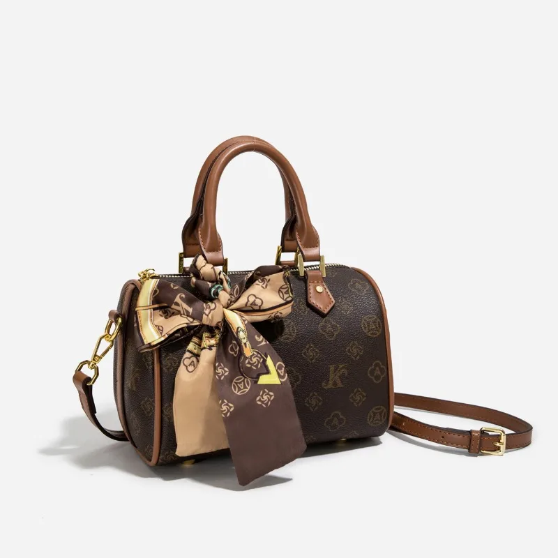 New Style Sleek Crossbody Bag - Niche Trendy Exquisite Versatile Design Ideal for Women's Sweet Retro Casual Fashionable Looks
New Style Sleek Crossbody Bag - Niche Trendy Exquisite Versatile Design Ideal for Women's Sweet Retro Casual Fashionable Looks