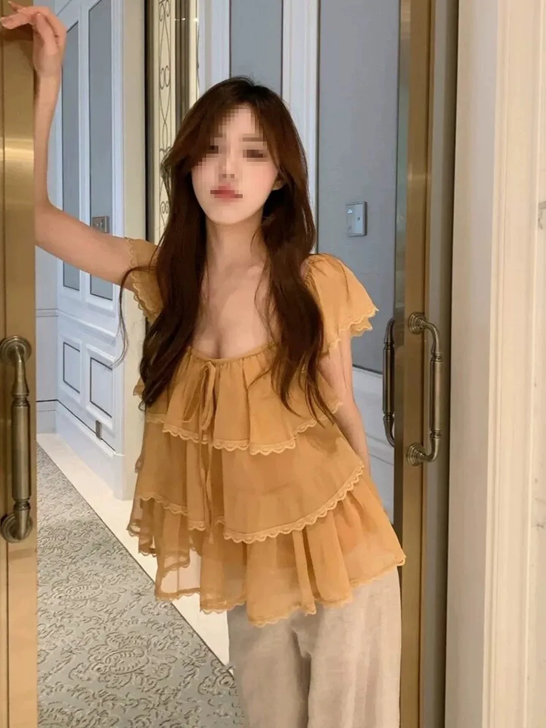 Sweet Lace Splice Puff Sleeve Blouse Women's New 2026 Gentle Beautiful Layering Slimming Top Korean Style Commute Silk
Sweet Lace Splice Puff Sleeve Blouse Women's New 2026 Gentle Beautiful Layering Slimming Top Korean Style Commute Silk