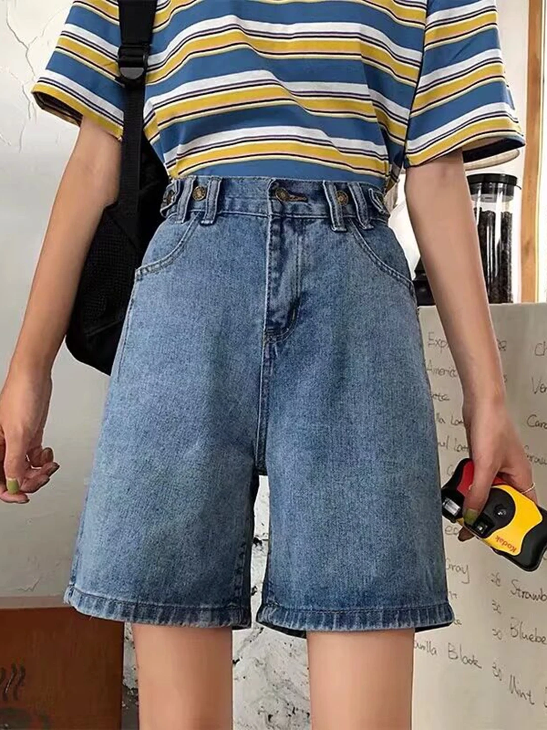 High Waist Loose Fit Straight Leg Jeans Women's plus Size Summer Shorts Five Parts Retro A-Line Skirt Commute Style
High Waist Loose Fit Straight Leg Jeans Women's plus Size Summer Shorts Five Parts Retro A-Line Skirt Commute Style
