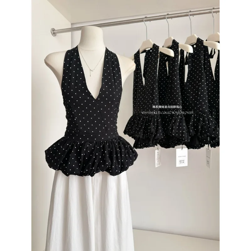 2026 New Spring Summer Women's Polka Dot Halter Backless Cami Top Slim Waist A Line Fashion Versatile Y2K Hot Girl Casual Tops
2026 New Spring Summer Women's Polka Dot Halter Backless Cami Top Slim Waist A Line Fashion Versatile Y2K Hot Girl Casual Tops