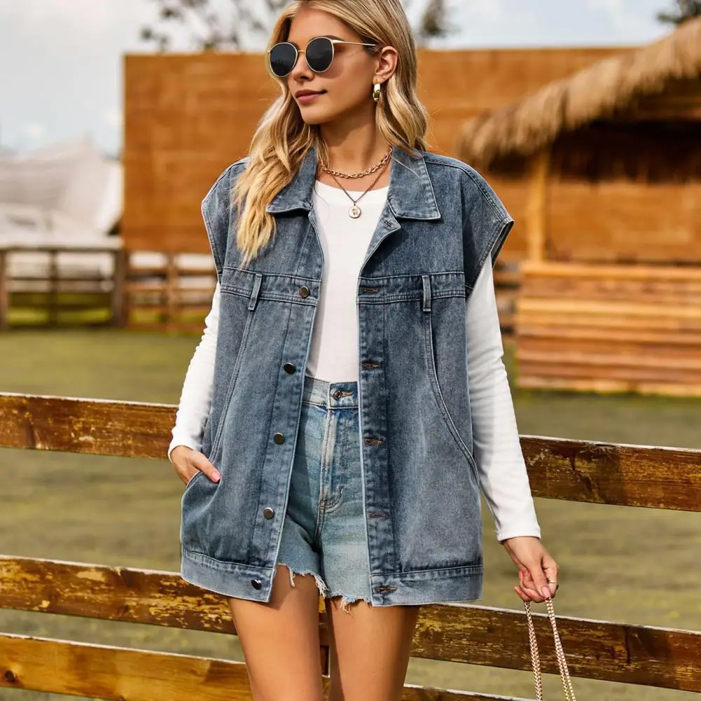 Vintage Denim Vest Stylish Women's Denim Vest with Big Pockets Single-breasted Design Casual Sleeveless Jacket for Streetwear
Vintage Denim Vest Stylish Women's Denim Vest with Big Pockets Single-breasted Design Casual Sleeveless Jacket for Streetwear