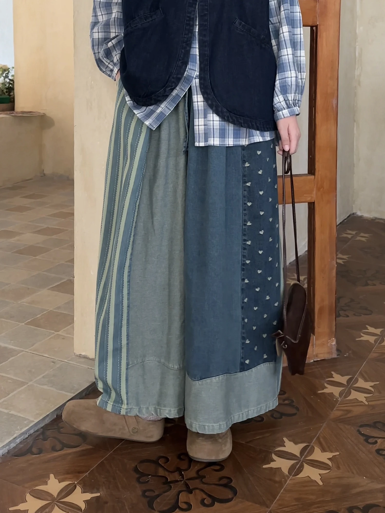 Retro Patchwork Oversize Denim Wide Leg Pants Women Loose Vintage Draped Long Trousers Spring Cotton Loose Fit Ladies Jeans
Retro Patchwork Oversize Denim Wide Leg Pants Women Loose Vintage Draped Long Trousers Spring Cotton Loose Fit Ladies Jeans