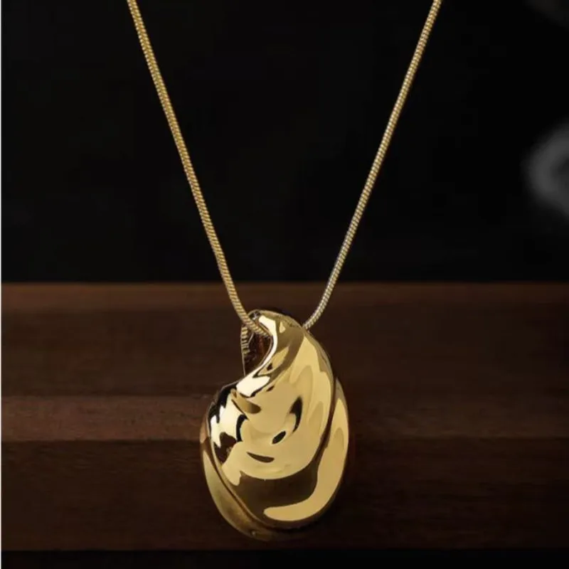 Conch Pendant Sweater Chain Style Niche Design Long Necklace Accessories High-end Light Luxury Autumn and Winter Jewelry
Conch Pendant Sweater Chain Style Niche Design Long Necklace Accessories High-end Light Luxury Autumn and Winter Jewelry