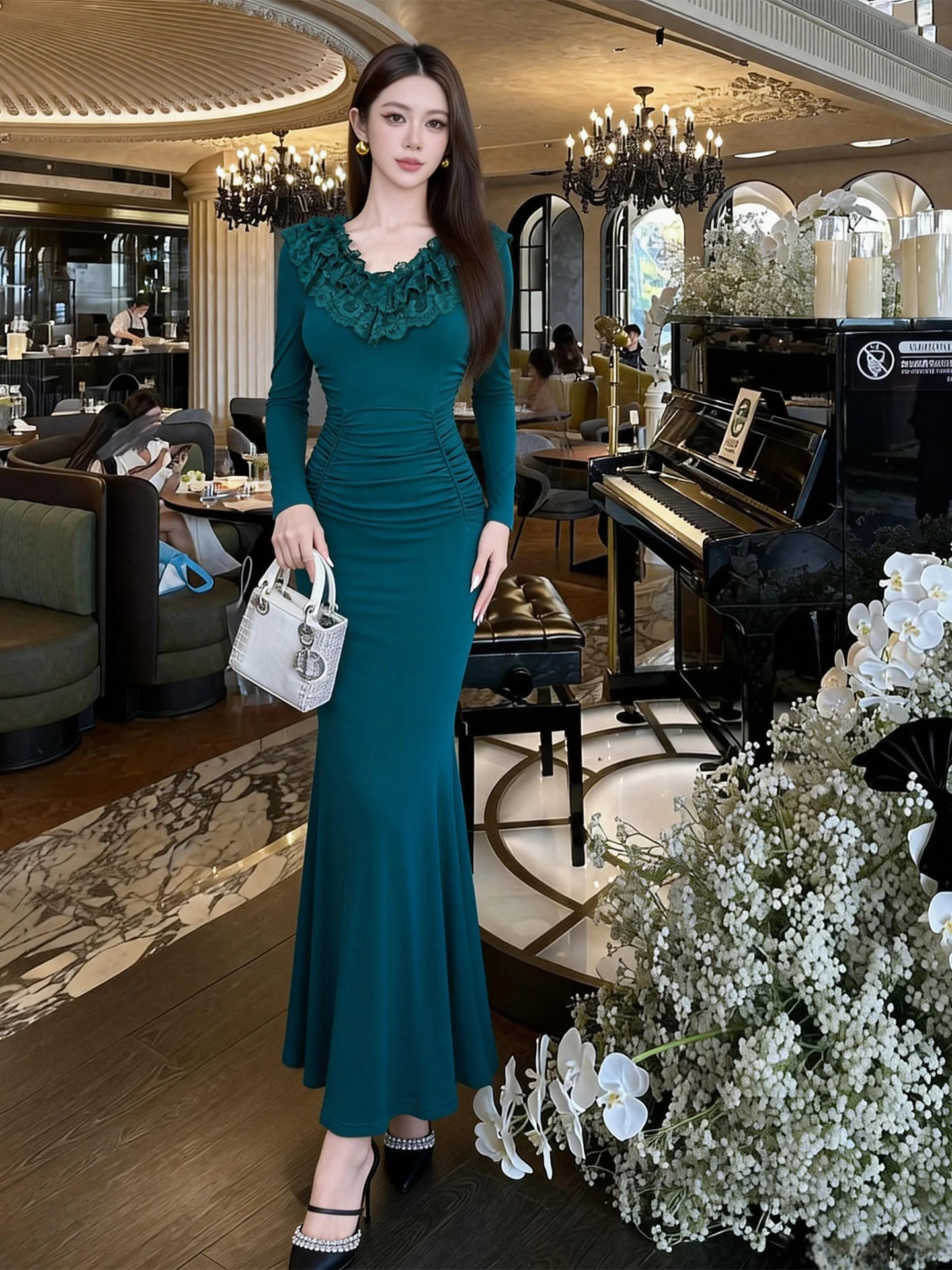 Elegant Long V-Neck Pleated Fish Tail Dress Highlighting Curves High Waist Korean Style Zipper Back Evening Gown for Women
Elegant Long V-Neck Pleated Fish Tail Dress Highlighting Curves High Waist Korean Style Zipper Back Evening Gown for Women