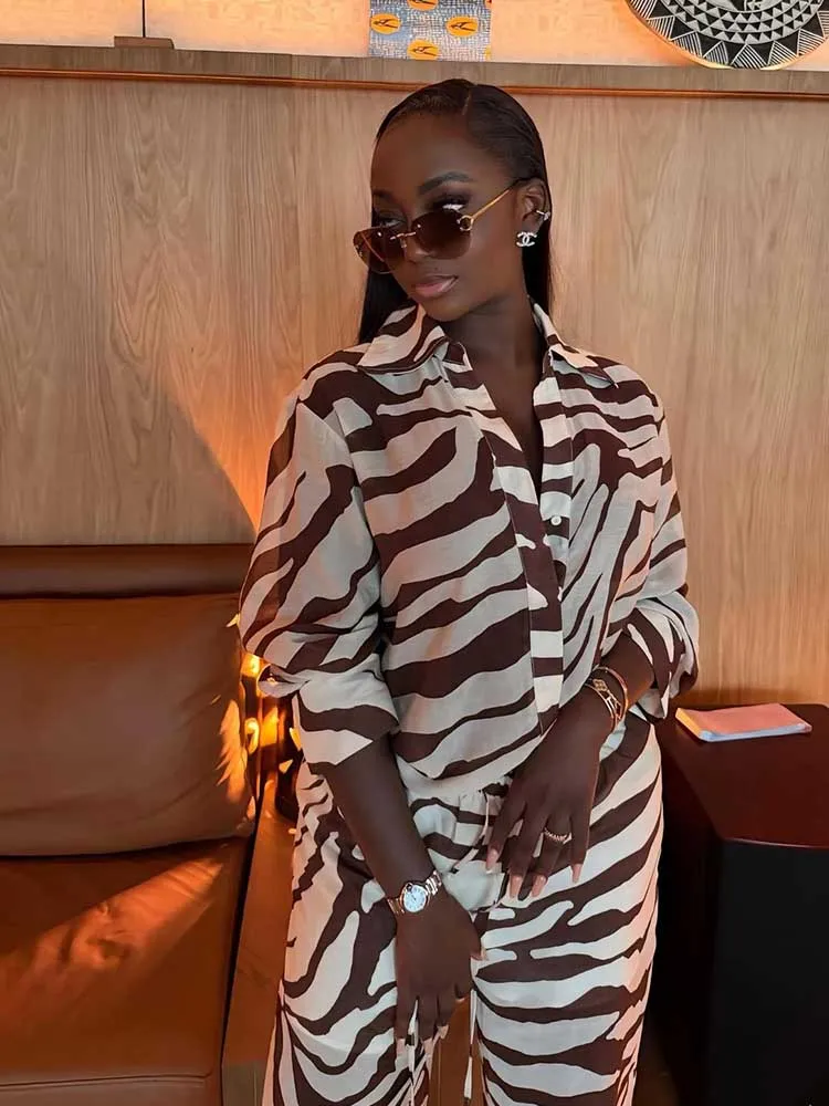 Ladies Two-piece Set Spring African Prnted Shirt and Pants Casual Elegant Woman Outfits Vacation Wholesale Dropshipping
Ladies Two-piece Set Spring African Prnted Shirt and Pants Casual Elegant Woman Outfits Vacation Wholesale Dropshipping