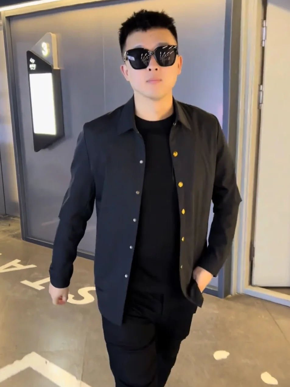 Men's Fashion Casual Business Jacket Autumn Season Turn-down Collar Outerwear Stylish Trendy All-match High-end Cool Style
Men's Fashion Casual Business Jacket Autumn Season Turn-down Collar Outerwear Stylish Trendy All-match High-end Cool Style