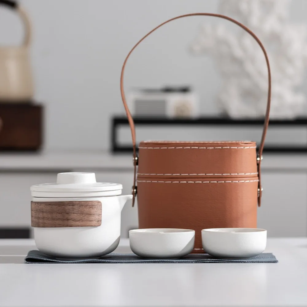 Chinese Style Porcelain Tea Sets Teapot Cups Portable Travel Ceramic Teapots with Carrying Bag Reusable Mini Tea Cup Set
Chinese Style Porcelain Tea Sets Teapot Cups Portable Travel Ceramic Teapots with Carrying Bag Reusable Mini Tea Cup Set