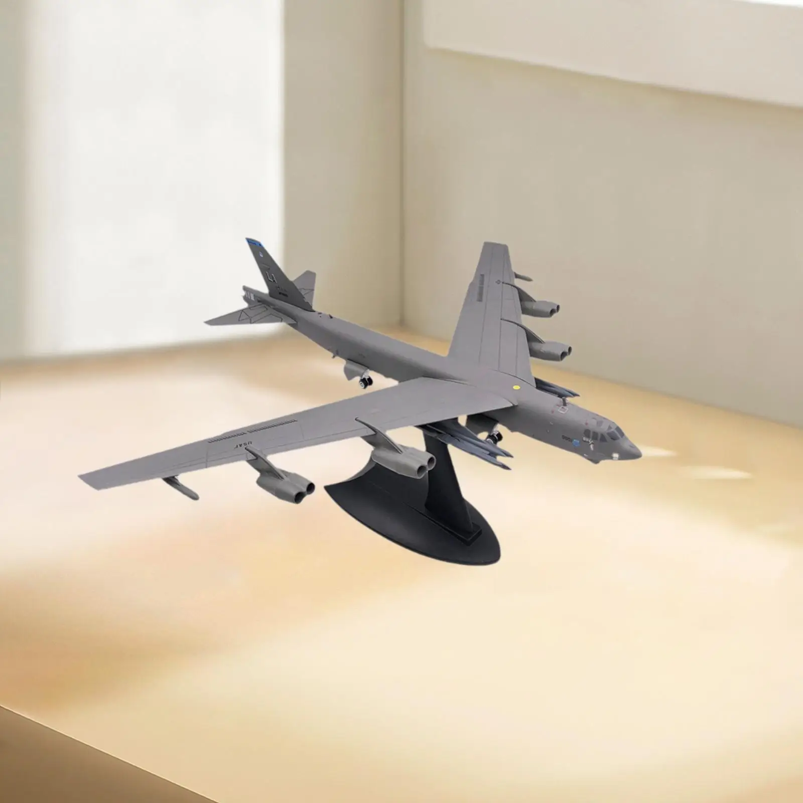 1/200 Scale B52 Fighter Model Miniature Ornament Birthday Gift Collection Ornaments with Display Stand for Bar Home Bookshelf
1/200 Scale B52 Fighter Model Miniature Ornament Birthday Gift Collection Ornaments with Display Stand for Bar Home Bookshelf