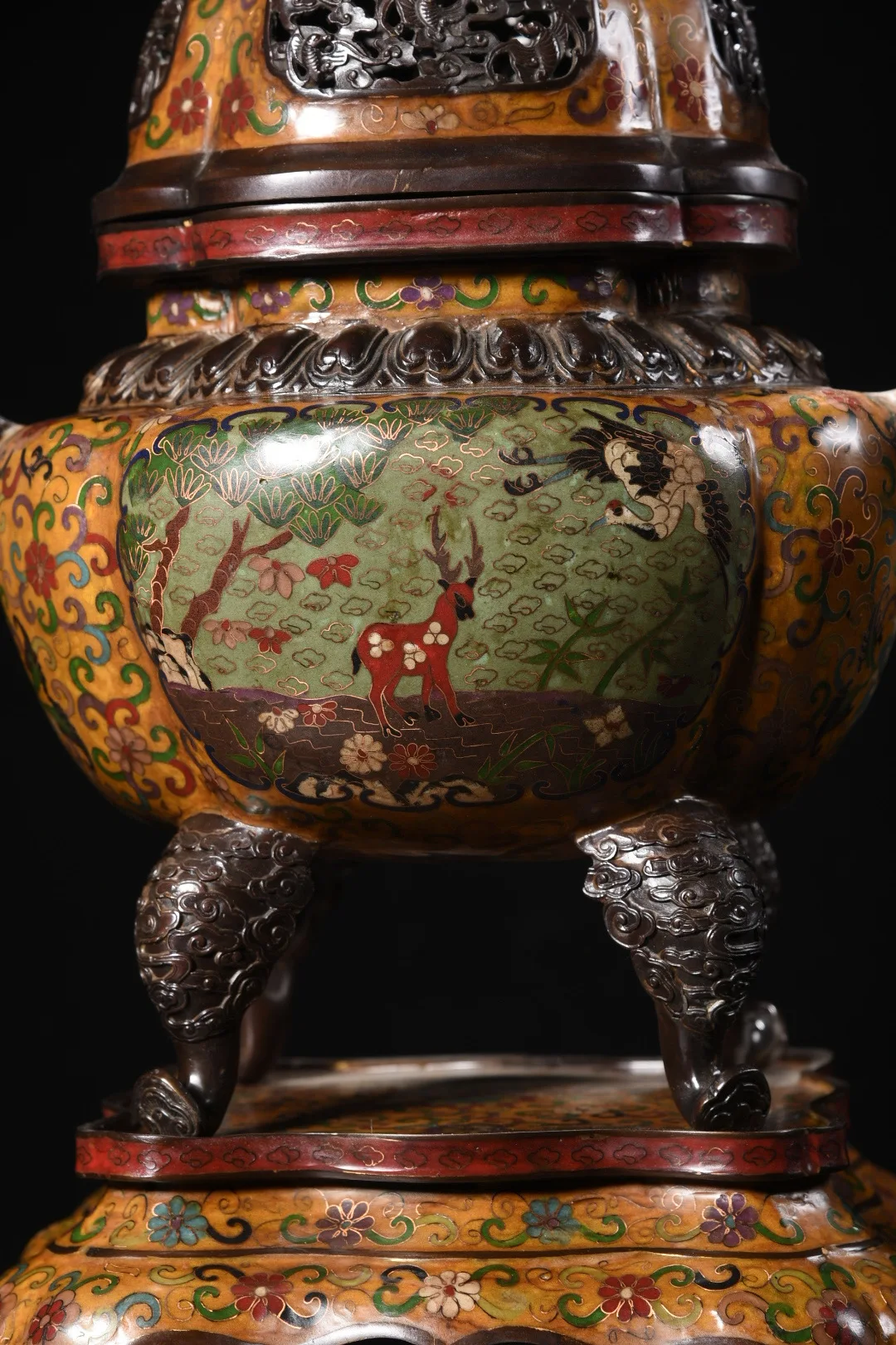 21"Old Nepalese temples Old Bronze Cloisonne Enamel Lion Statue Cover Phoenix Ear Incense burner Base Worship Hall
21"Old Nepalese temples Old Bronze Cloisonne Enamel Lion Statue Cover Phoenix Ear Incense burner Base Worship Hall