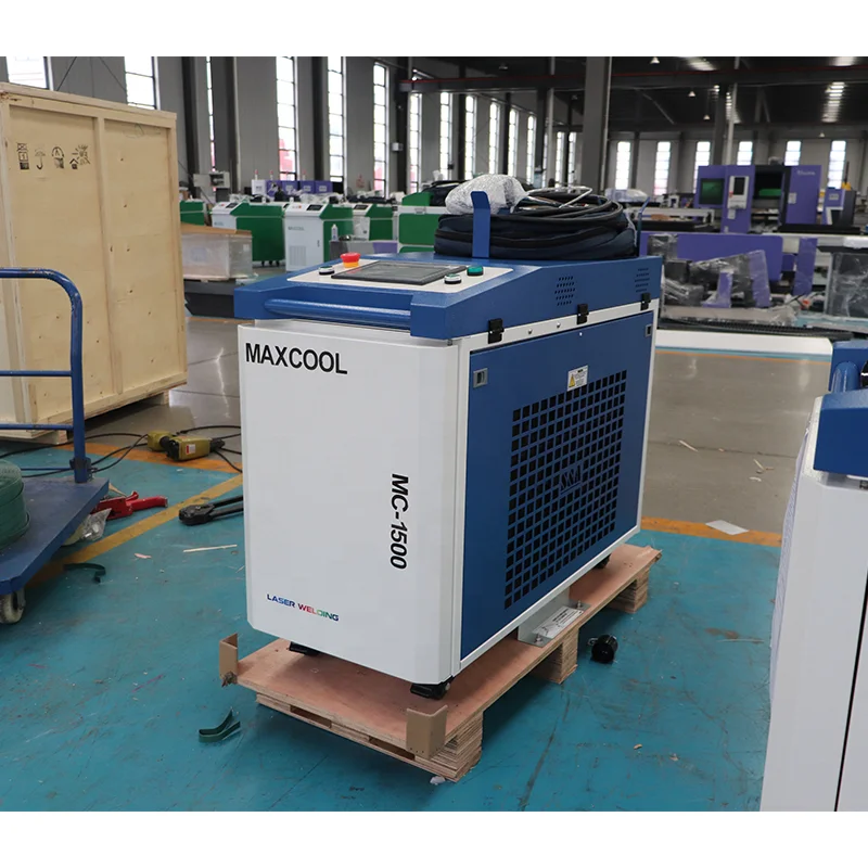 Hand Held Laser Cleaner 1500W Continuous Laser Cleaning Machine Metal Rust Cleaning 2000W 3000W