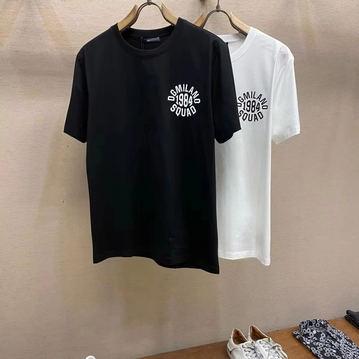 European and American Summer Trendy Brand Women's Cotton Casual Round Neck Trendy Short-sleeved Men's Top T-shirt Letters
European and American Summer Trendy Brand Women's Cotton Casual Round Neck Trendy Short-sleeved Men's Top T-shirt Letters